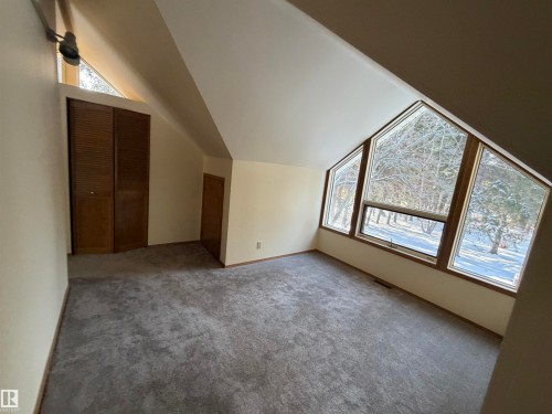 14 Wedgewood Crescent Nw, Edmonton, AB - Indoor Photo Showing Other Room
