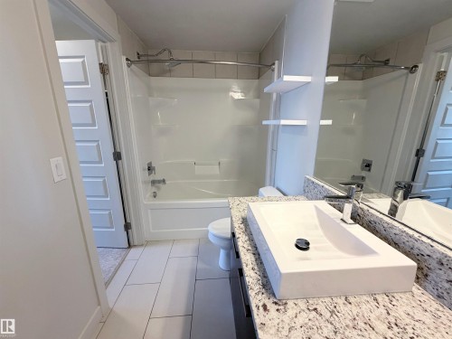 501 10388 105 Street, Edmonton, AB - Indoor Photo Showing Bathroom