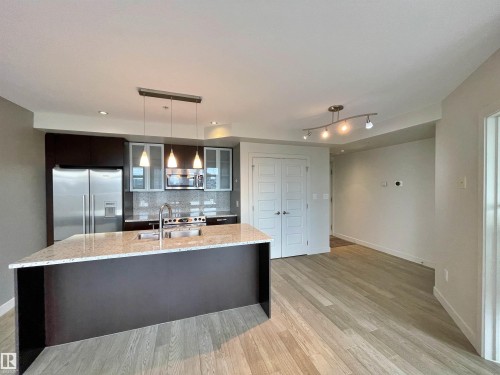 501 10388 105 Street, Edmonton, AB - Indoor Photo Showing Kitchen With Upgraded Kitchen