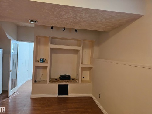 6752 166 Avenue, Edmonton, AB - Indoor Photo Showing Other Room