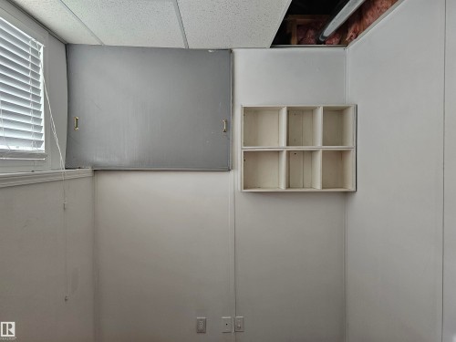 6752 166 Avenue, Edmonton, AB - Indoor Photo Showing Other Room