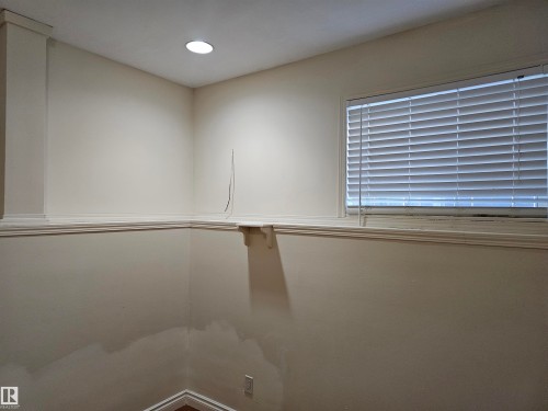 6752 166 Avenue, Edmonton, AB - Indoor Photo Showing Other Room