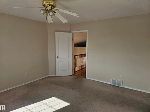 6752 166 Avenue, Edmonton, AB - Indoor Photo Showing Other Room