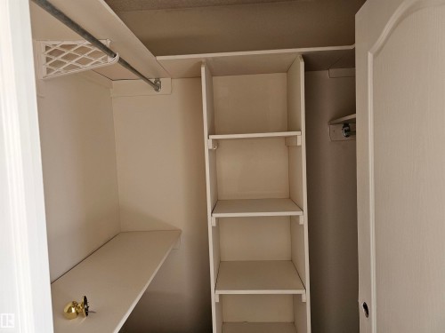 6752 166 Avenue, Edmonton, AB - Indoor With Storage