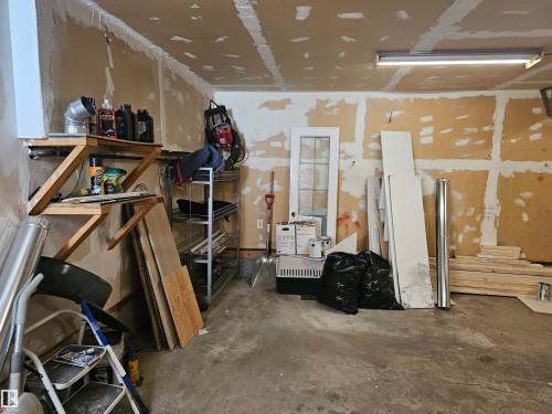 6752 166 Avenue, Edmonton, AB - Indoor