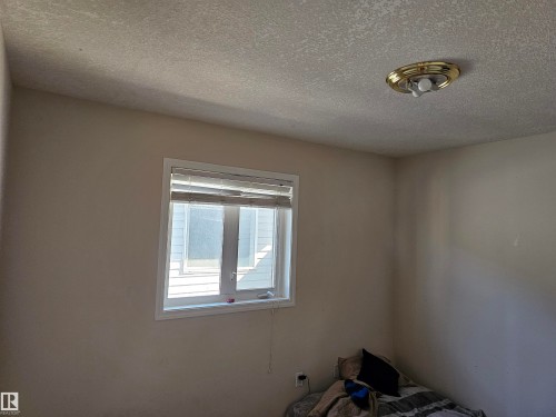 6752 166 Avenue, Edmonton, AB - Indoor