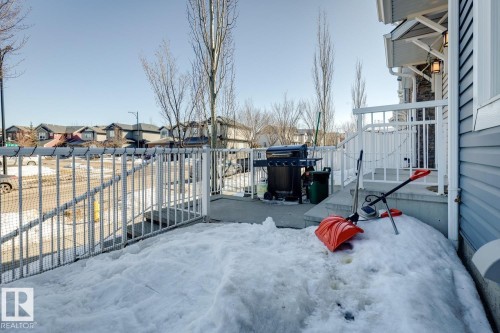 View of patio featuring a residential view - 5409 3 Avenue, Edmonton, AB - Outdoor