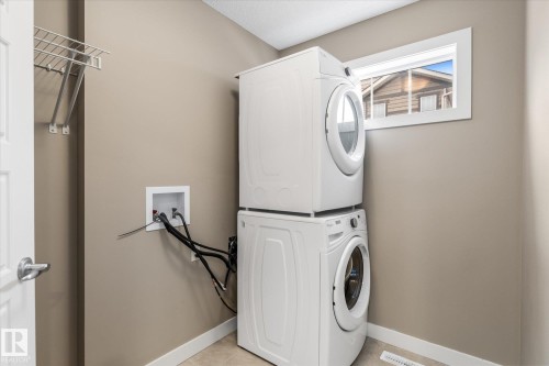 72 12815 Cumberland Road, Edmonton, AB - Indoor Photo Showing Laundry Room