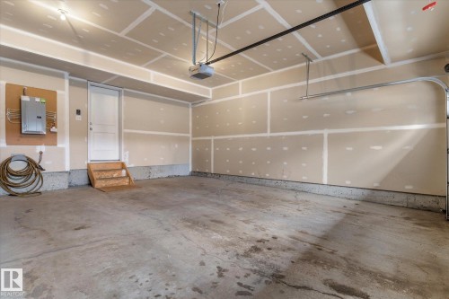 72 12815 Cumberland Road, Edmonton, AB - Indoor Photo Showing Garage