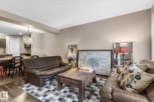 72 12815 Cumberland Road, Edmonton, AB - Indoor Photo Showing Living Room