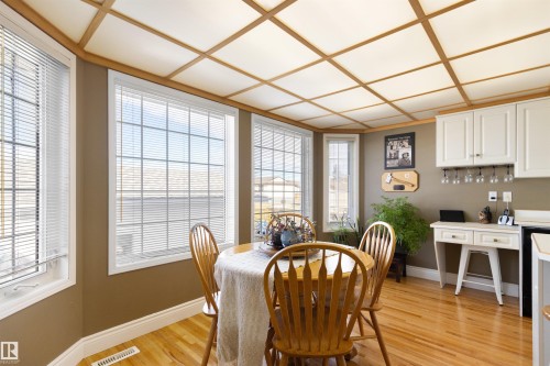 5406 45 St, Tofield, AB - Indoor Photo Showing Dining Room