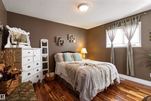 5406 45 St, Tofield, AB - Indoor Photo Showing Bedroom