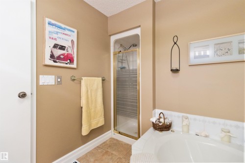 5406 45 St, Tofield, AB - Indoor Photo Showing Bathroom