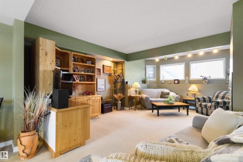 5406 45 St, Tofield, AB - Indoor Photo Showing Living Room