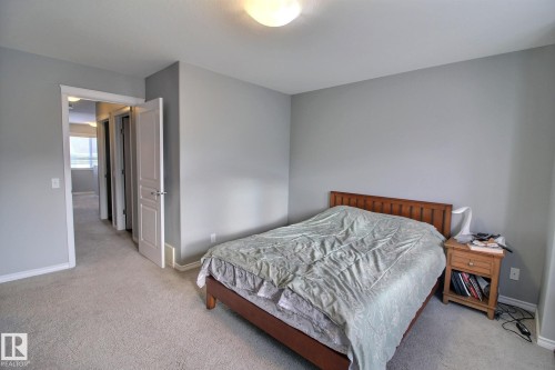 6912 22 Avenue, Edmonton, AB - Indoor Photo Showing Bedroom