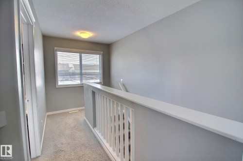 6912 22 Avenue, Edmonton, AB - Indoor Photo Showing Other Room