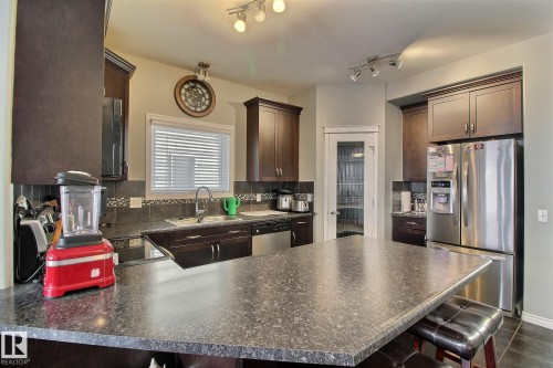 6912 22 Avenue, Edmonton, AB - Indoor Photo Showing Kitchen