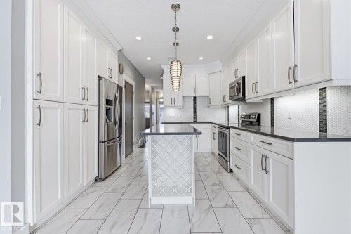 8144 78 Avenue, Edmonton, AB - Indoor Photo Showing Kitchen