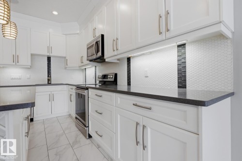 8144 78 Avenue, Edmonton, AB - Indoor Photo Showing Kitchen