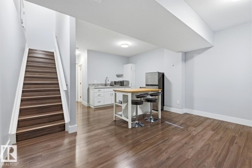 8144 78 Avenue, Edmonton, AB - Indoor