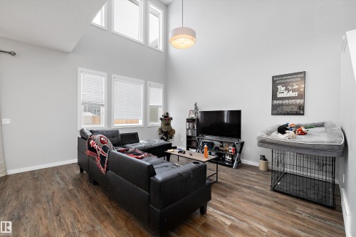 7 Stout Place, Leduc, AB - Indoor Photo Showing Living Room
