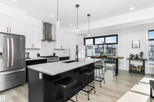 8280 Chappelle Way, Edmonton, AB - Indoor Photo Showing Kitchen With Upgraded Kitchen