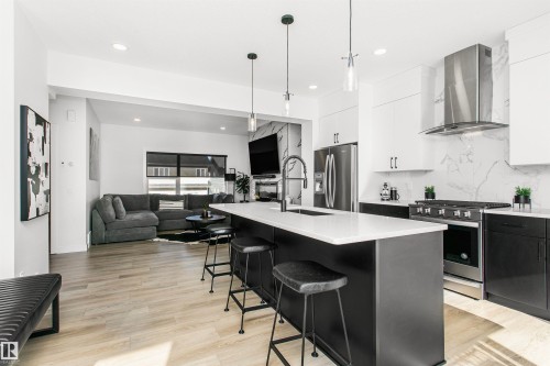 8280 Chappelle Way, Edmonton, AB - Indoor Photo Showing Kitchen With Upgraded Kitchen