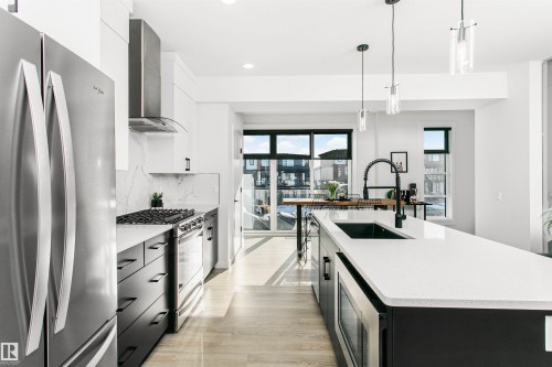 8280 Chappelle Way, Edmonton, AB - Indoor Photo Showing Kitchen With Upgraded Kitchen