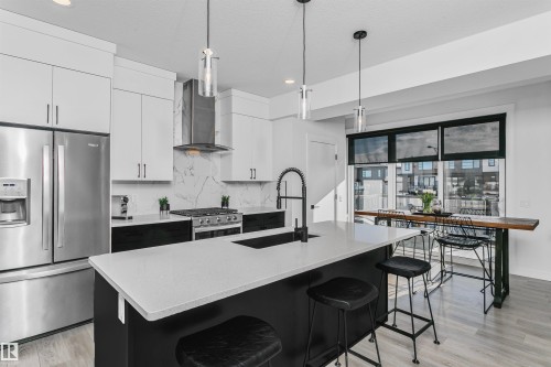 8280 Chappelle Way, Edmonton, AB - Indoor Photo Showing Kitchen With Upgraded Kitchen