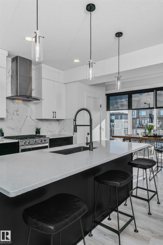 8280 Chappelle Way, Edmonton, AB - Indoor Photo Showing Kitchen With Upgraded Kitchen