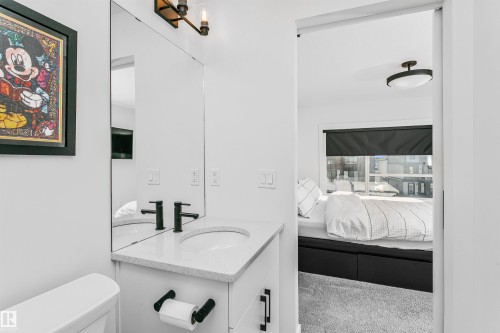 8280 Chappelle Way, Edmonton, AB - Indoor Photo Showing Bathroom