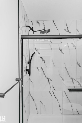 8280 Chappelle Way, Edmonton, AB - Indoor