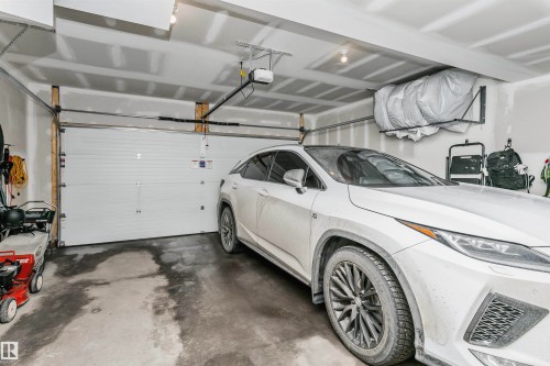 8280 Chappelle Way, Edmonton, AB - Indoor Photo Showing Garage