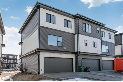 8280 Chappelle Way, Edmonton, AB - Outdoor