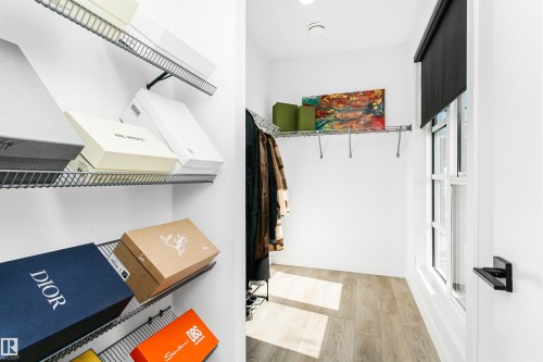 8280 Chappelle Way, Edmonton, AB - Indoor