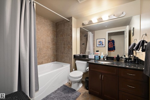 307 10303 111 Street, Edmonton, AB - Indoor Photo Showing Bathroom