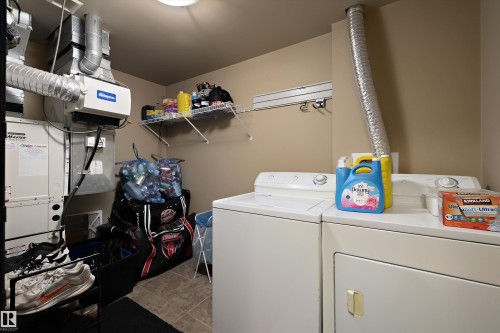 307 10303 111 Street, Edmonton, AB - Indoor Photo Showing Laundry Room