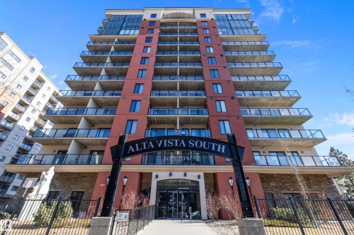 307 10303 111 Street, Edmonton, AB - Outdoor With Facade
