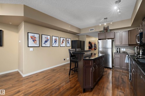 307 10303 111 Street, Edmonton, AB - Indoor Photo Showing Kitchen With Stainless Steel Kitchen