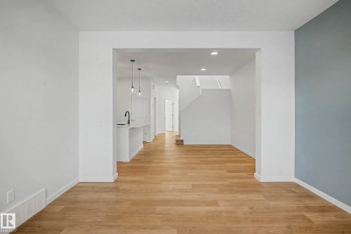 7126 51 Avenue, Beaumont, AB - Indoor Photo Showing Other Room