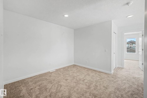 7126 51 Avenue, Beaumont, AB - Indoor Photo Showing Other Room