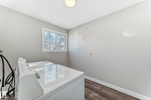 64 4610 17 Avenue, Edmonton, AB - Indoor Photo Showing Other Room