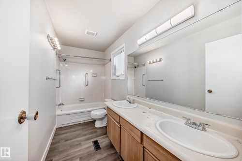 64 4610 17 Avenue, Edmonton, AB - Indoor Photo Showing Bathroom
