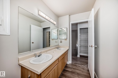64 4610 17 Avenue, Edmonton, AB - Indoor Photo Showing Bathroom
