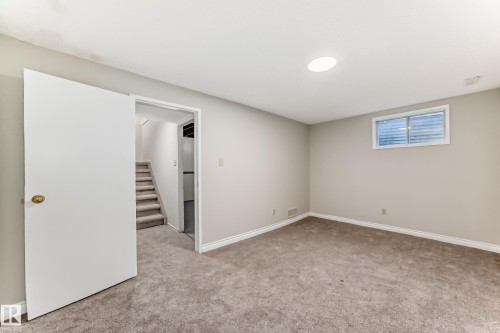 64 4610 17 Avenue, Edmonton, AB - Indoor Photo Showing Other Room