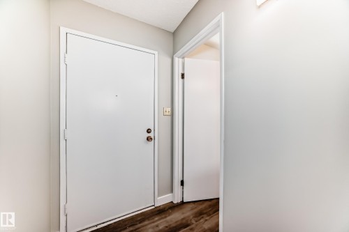 64 4610 17 Avenue, Edmonton, AB - Indoor Photo Showing Other Room