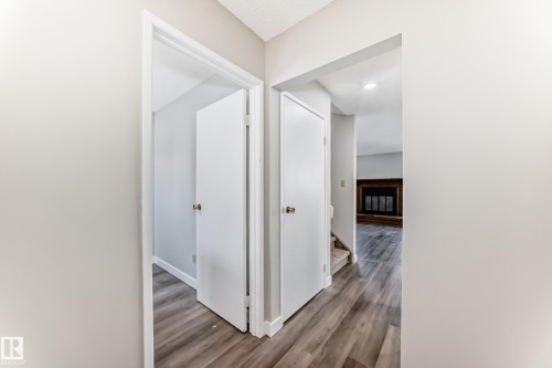 64 4610 17 Avenue, Edmonton, AB - Indoor Photo Showing Other Room