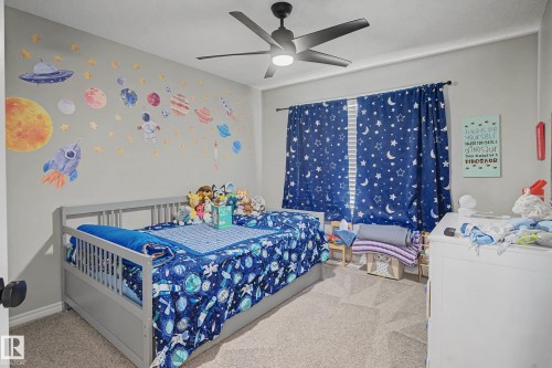 41 Robin Way, St. Albert, AB - Indoor Photo Showing Bedroom
