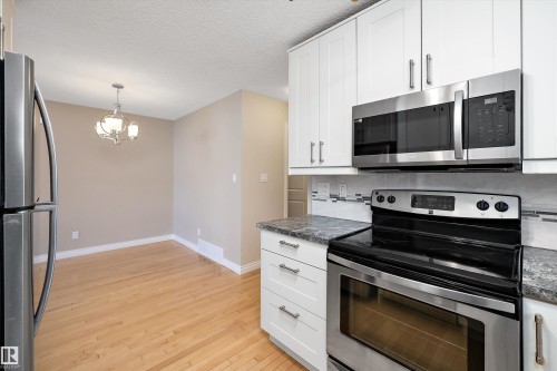 10423 150 Street, Edmonton, AB - Indoor Photo Showing Kitchen