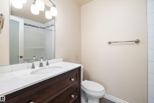 10423 150 Street, Edmonton, AB - Indoor Photo Showing Bathroom